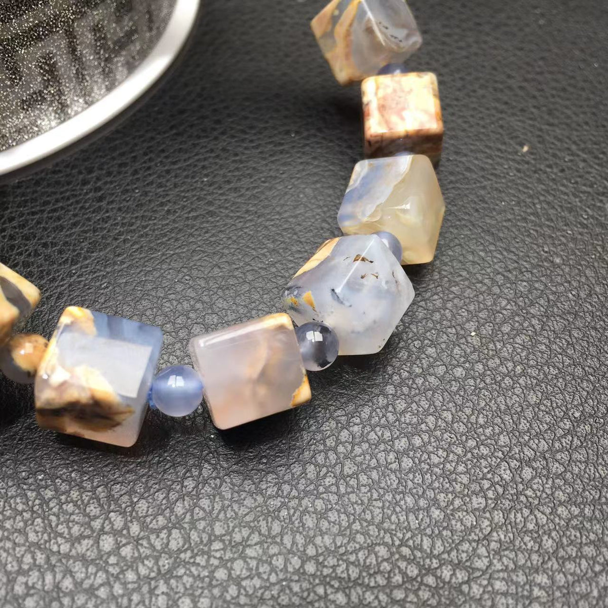 blue color lace agate cube bracelet 玛瑙手串