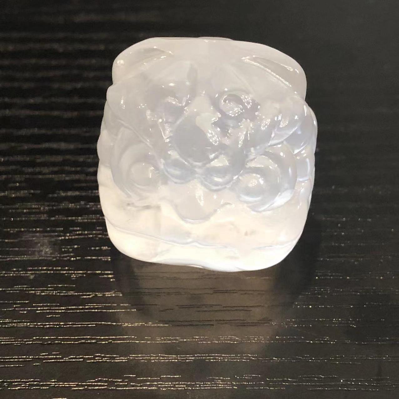 Sunmoonstar crystal Dancing Lion carving selenite ornament-醒狮石膏